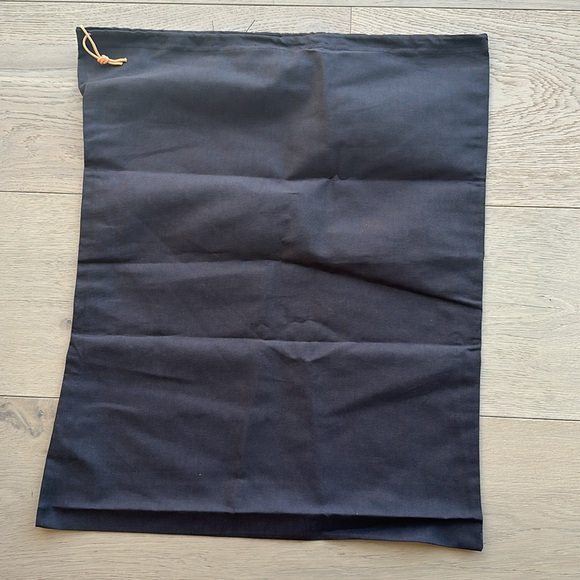 New Tod’s  Large Dust Bag Dust Cover 19” by 23” - Picture 4 of 4